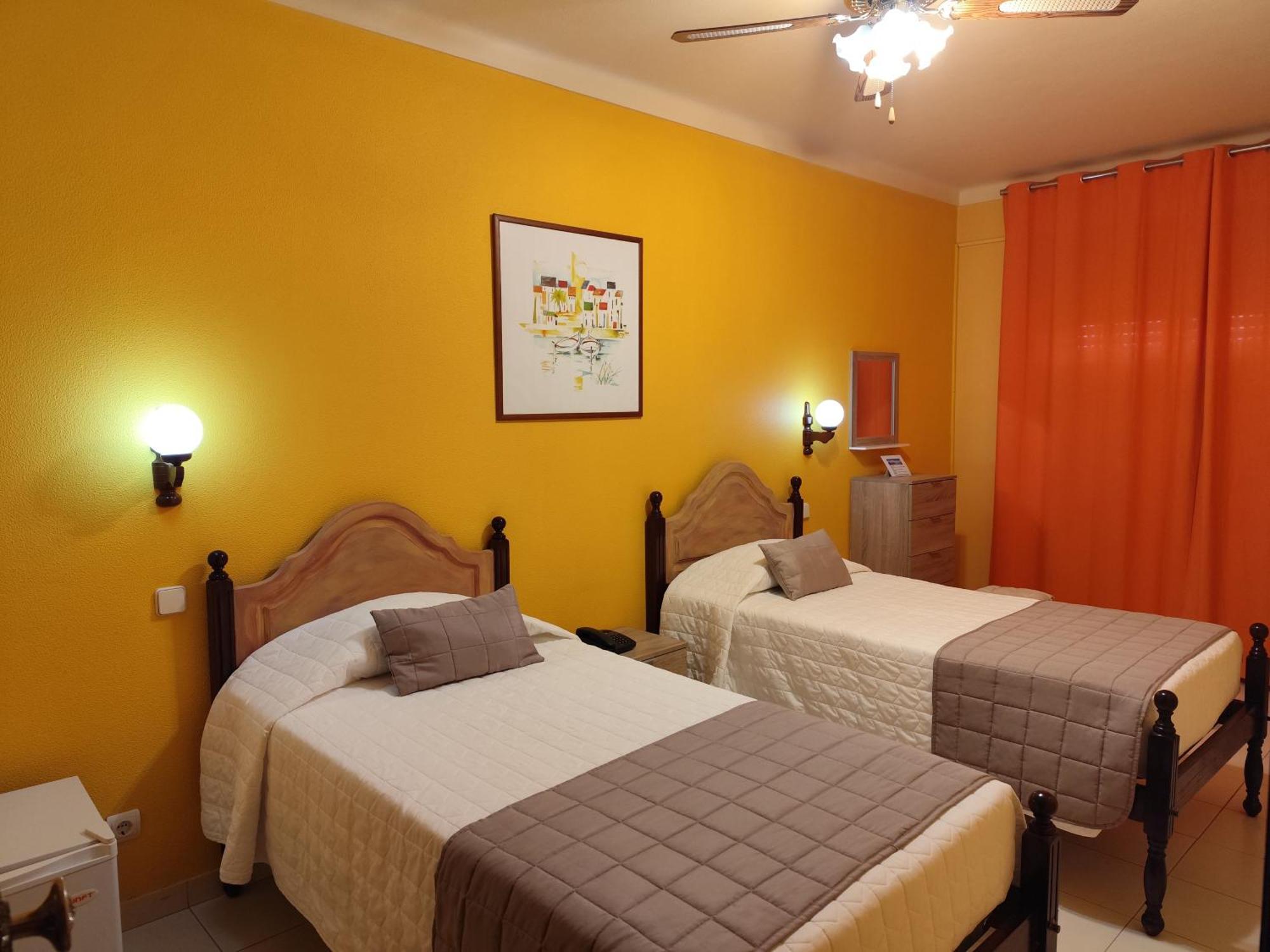 Apartamentos Turisticos Praia Grande Ferragudo  Exterior photo